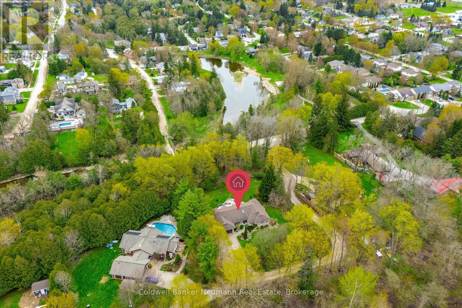 25 Riverview Drive, Centre Wellington, Ontario  N0B 1S0 - Photo 2 - X13126806