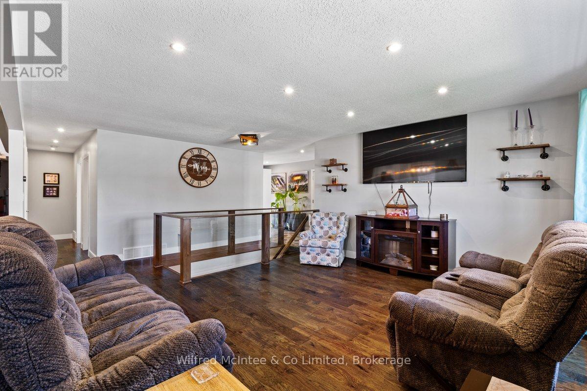 32 West River Road, Brockton, Ontario  N0G 2V0 - Photo 9 - X13126894