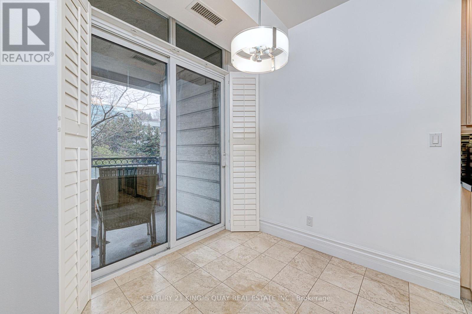 206 - 10 Old York Mills Road, Toronto, Ontario  M2P 2G6 - Photo 16 - C13126756