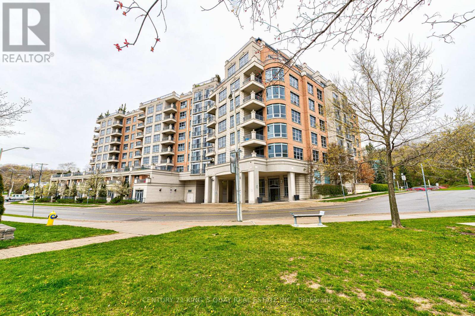 206 - 10 Old York Mills Road, Toronto, Ontario  M2P 2G6 - Photo 3 - C13126756