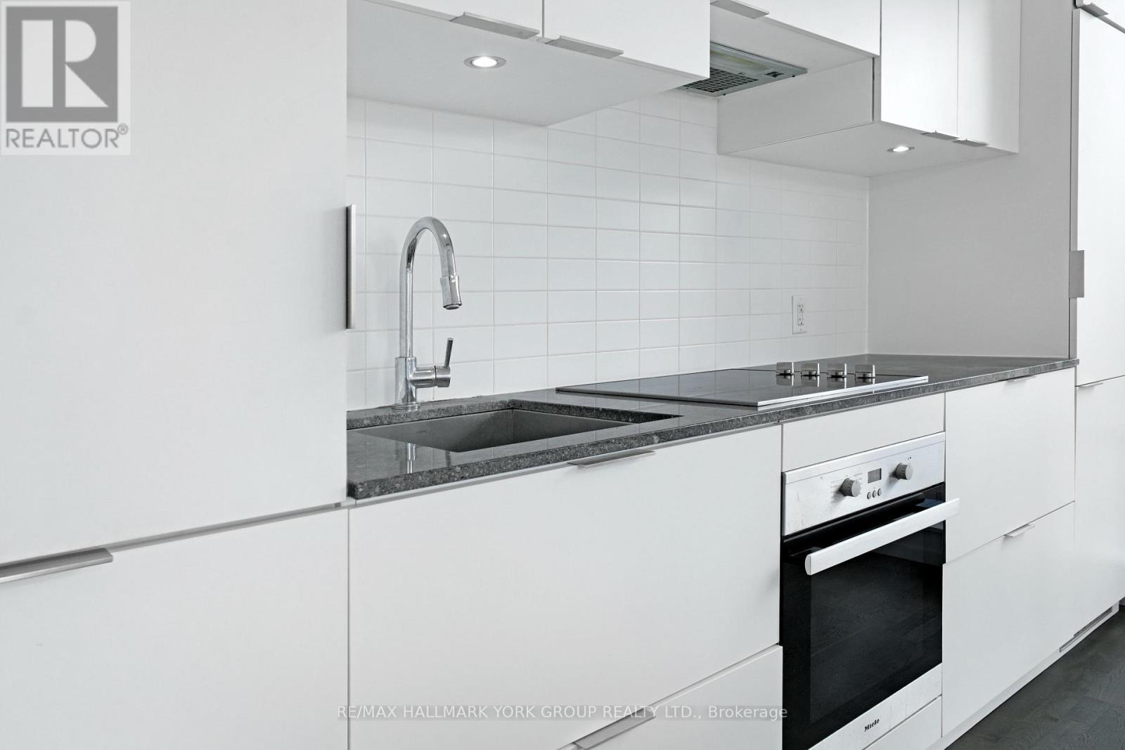 2005 - 5 St Joseph Street, Toronto, Ontario  M4Y 1J6 - Photo 7 - C13127044