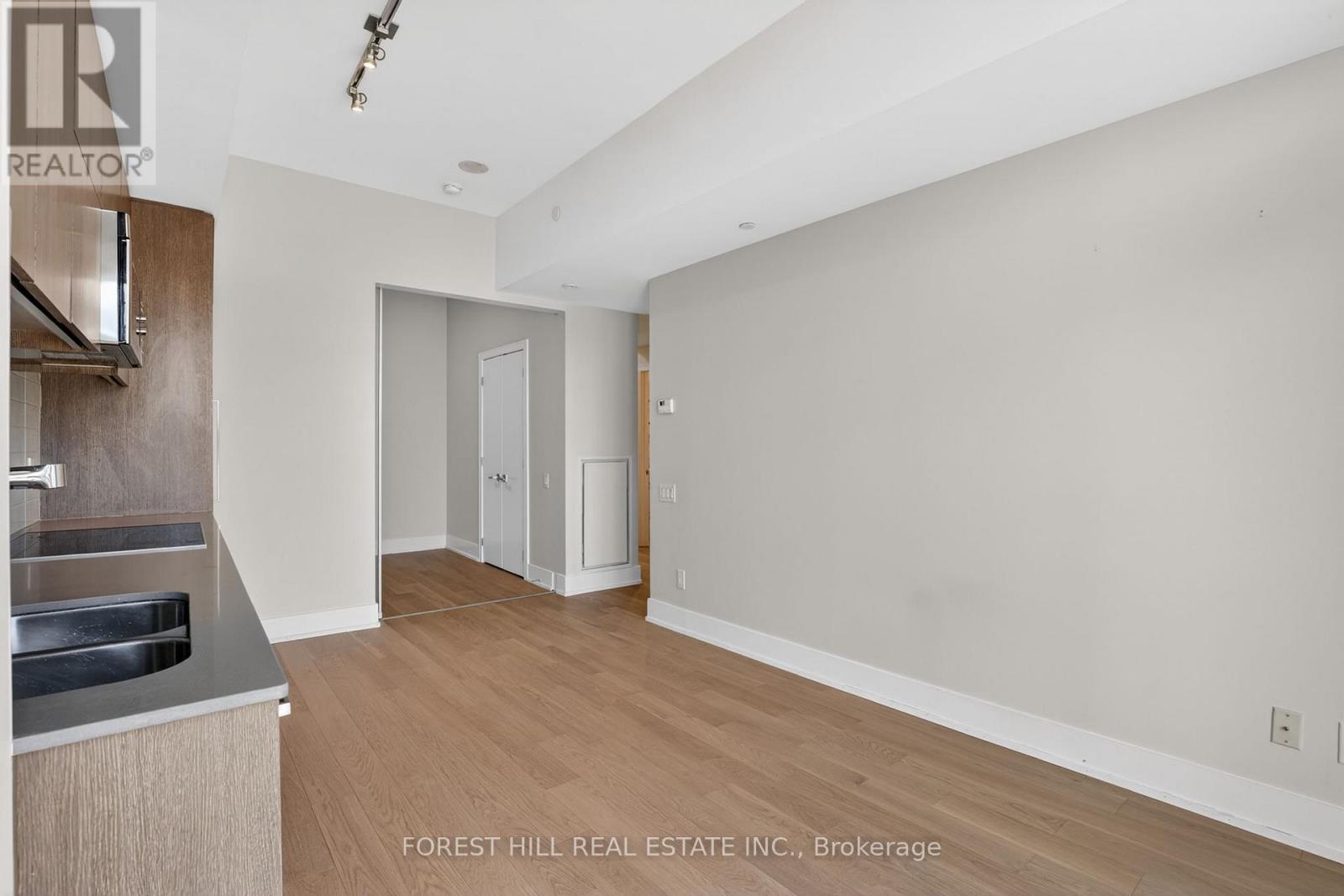 303 - 170 Avenue Road, Toronto, Ontario  M5R 0A4 - Photo 8 - C13127062
