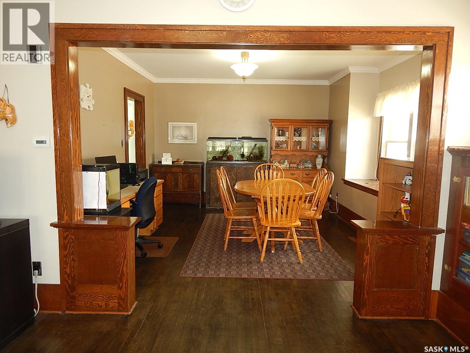 300 4th Avenue E, Assiniboia, Saskatchewan  S0H 0B0 - Photo 19 - SK035834