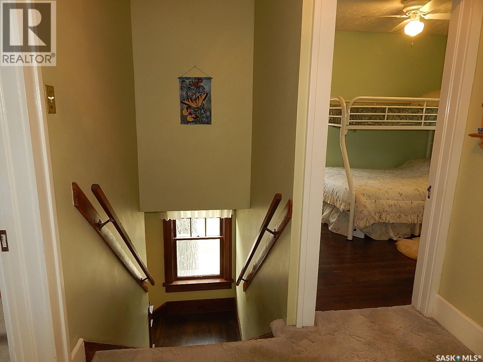 300 4th Avenue E, Assiniboia, Saskatchewan  S0H 0B0 - Photo 33 - SK035834
