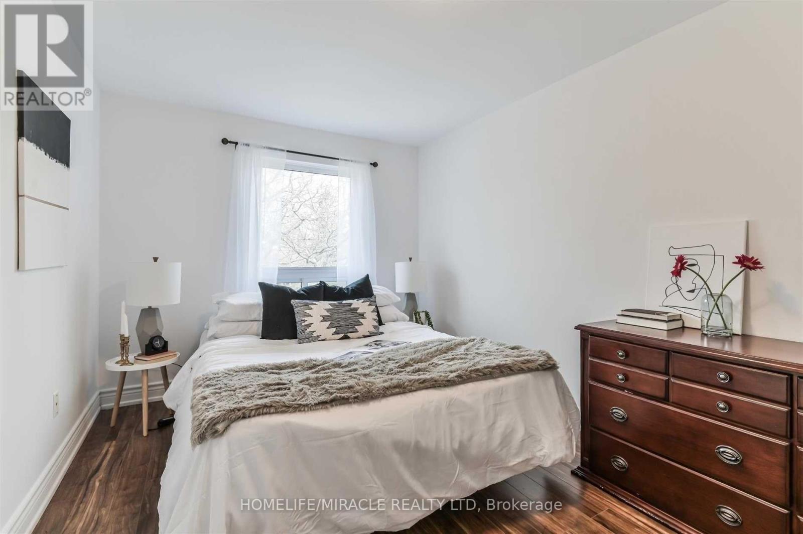 37 Banner Crescent, Ajax, Ontario  L1S 3S8 - Photo 18 - E13126720