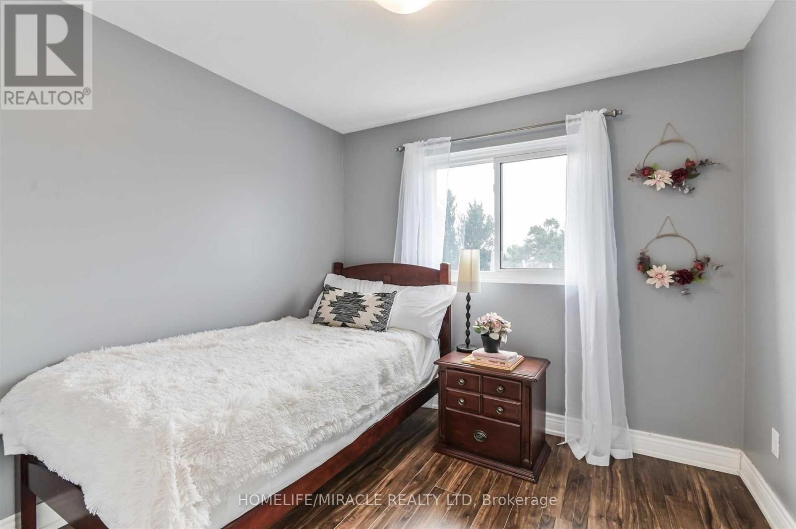 37 Banner Crescent, Ajax, Ontario  L1S 3S8 - Photo 21 - E13126720