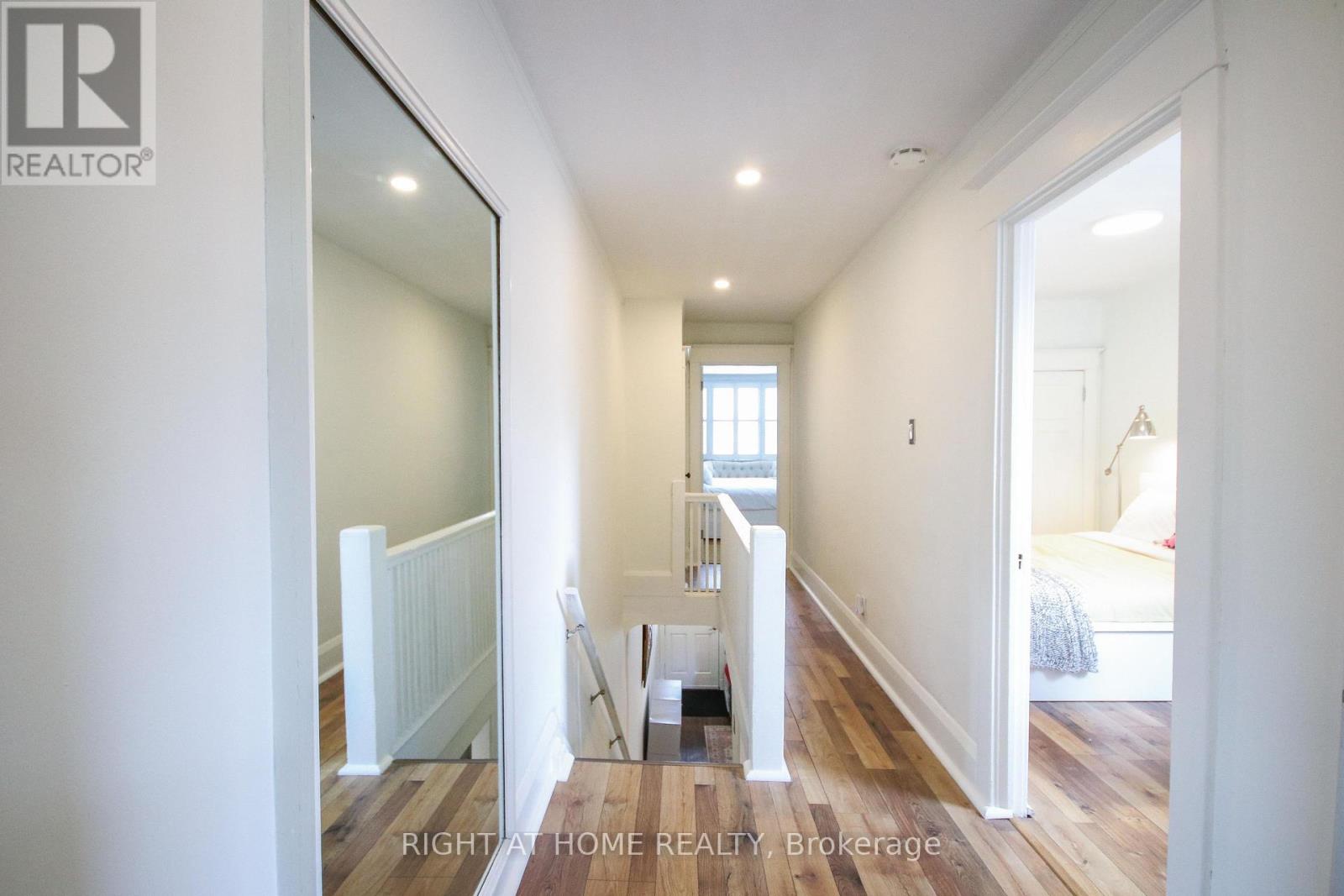 44 Rhodes Avenue, Toronto, Ontario  M4L 2Z9 - Photo 15 - E13126964