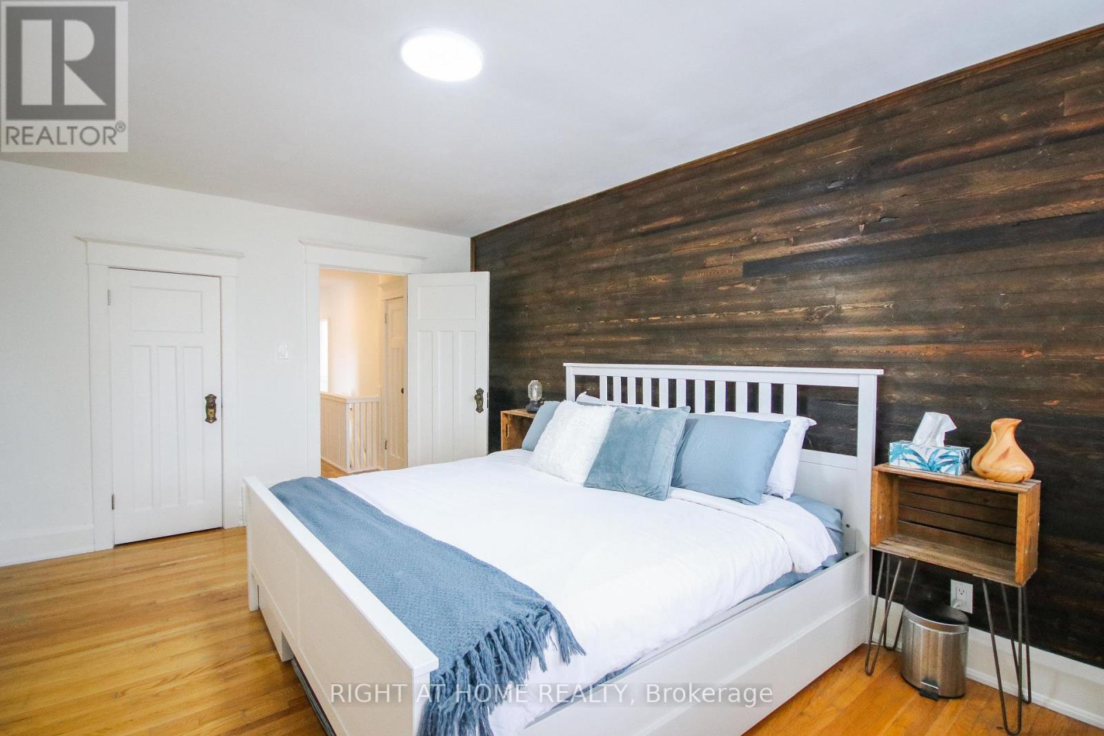 44 Rhodes Avenue, Toronto, Ontario  M4L 2Z9 - Photo 17 - E13126964