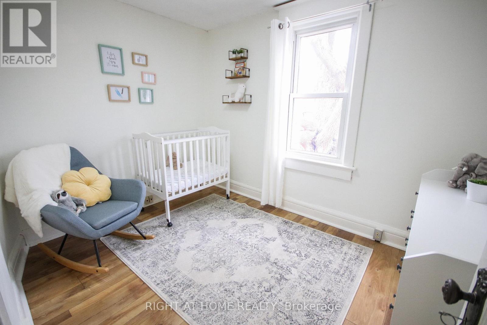 44 Rhodes Avenue, Toronto, Ontario  M4L 2Z9 - Photo 19 - E13126964