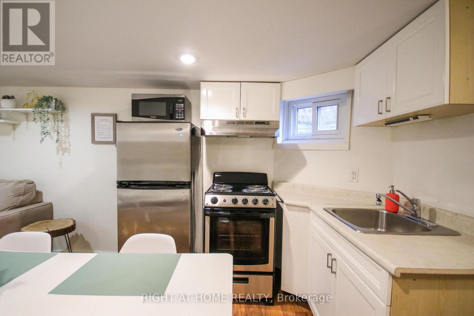 44 Rhodes Avenue, Toronto, Ontario  M4L 2Z9 - Photo 25 - E13126964
