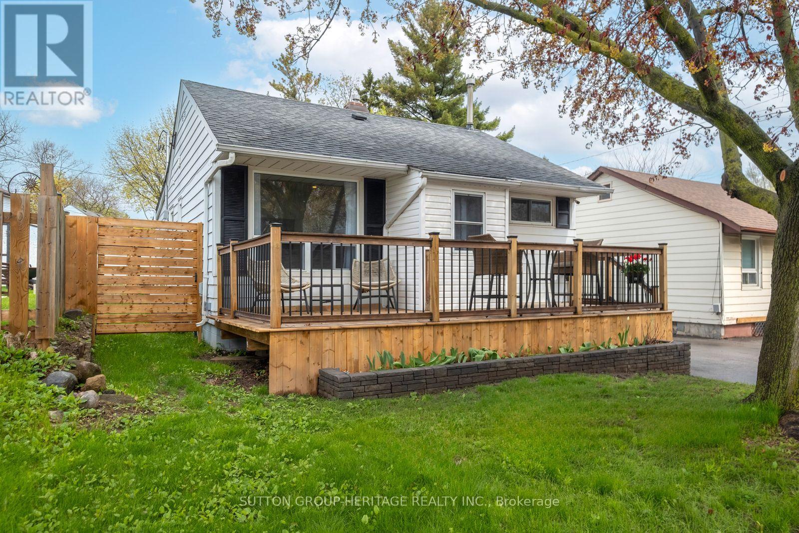 34 Maple Street, Ajax, Ontario  L1S 1V7 - Photo 2 - E13127032