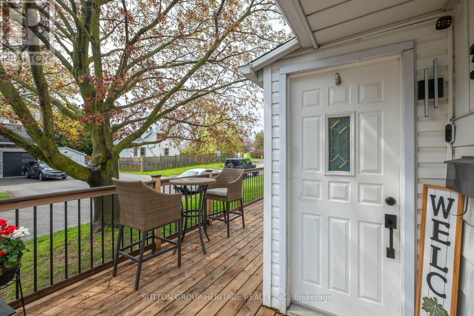 34 Maple Street, Ajax, Ontario  L1S 1V7 - Photo 4 - E13127032