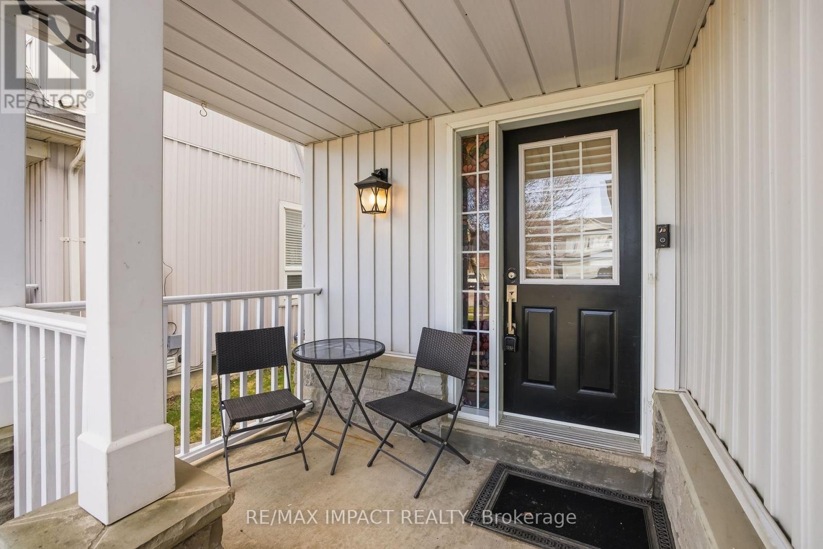 31 Shipley Avenue, Clarington, Ontario  L1B 1M7 - Photo 4 - E13127074