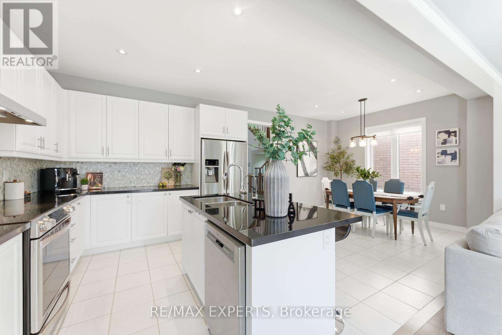 45 Bright Land Drive, Vaughan, Ontario  L4H 3N5 - Photo 8 - N13126558