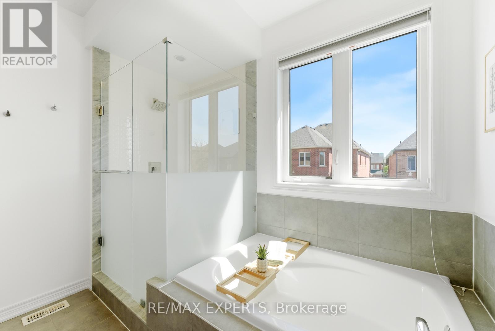 45 Bright Land Drive, Vaughan, Ontario  L4H 3N5 - Photo 19 - N13126558