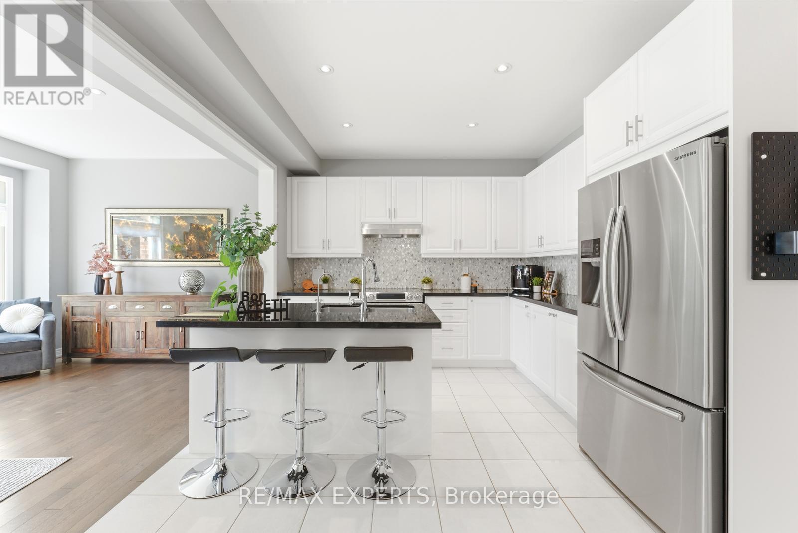 45 Bright Land Drive, Vaughan, Ontario  L4H 3N5 - Photo 5 - N13126558