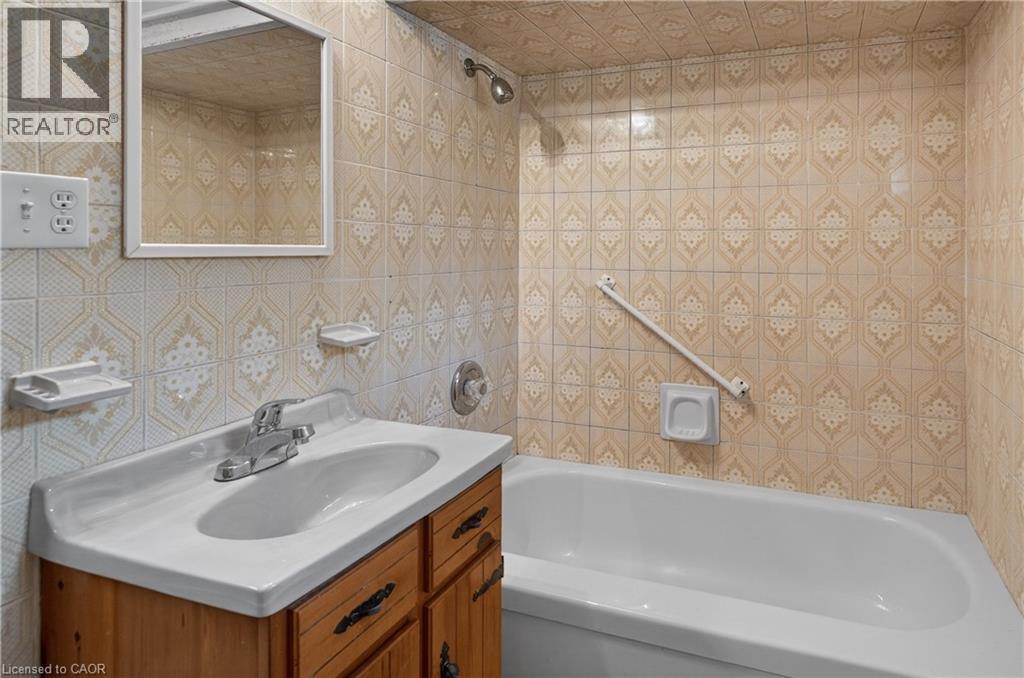 162 Mountville Avenue, Hamilton, Ontario  L9A 1E7 - Photo 21 - 40829836