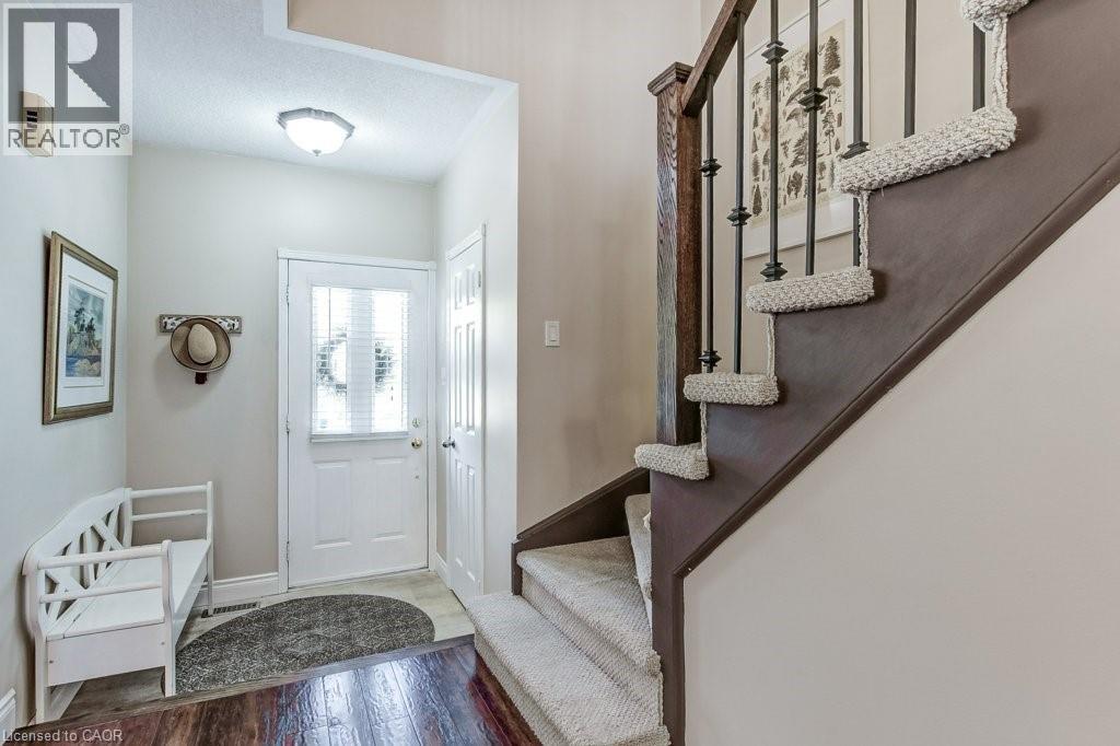 4 Edgewater Drive, Stoney Creek, Ontario  L8E 4Z3 - Photo 4 - 40829431