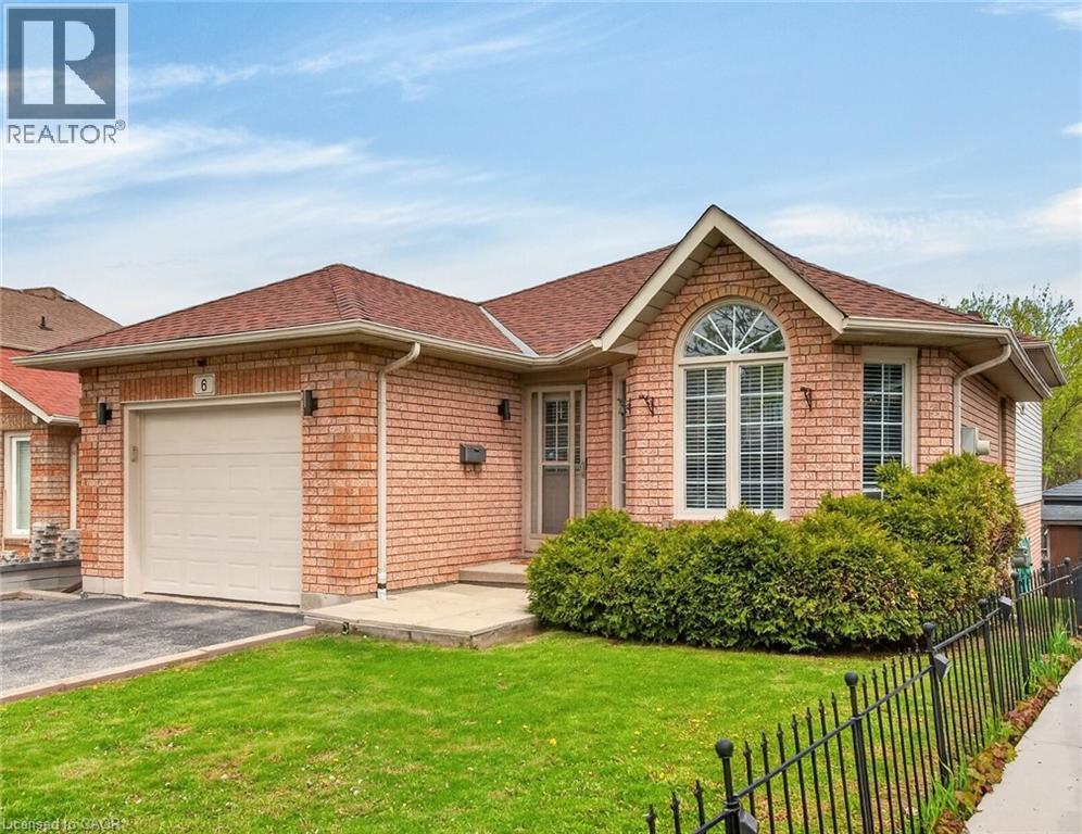 6 Glenhollow Drive