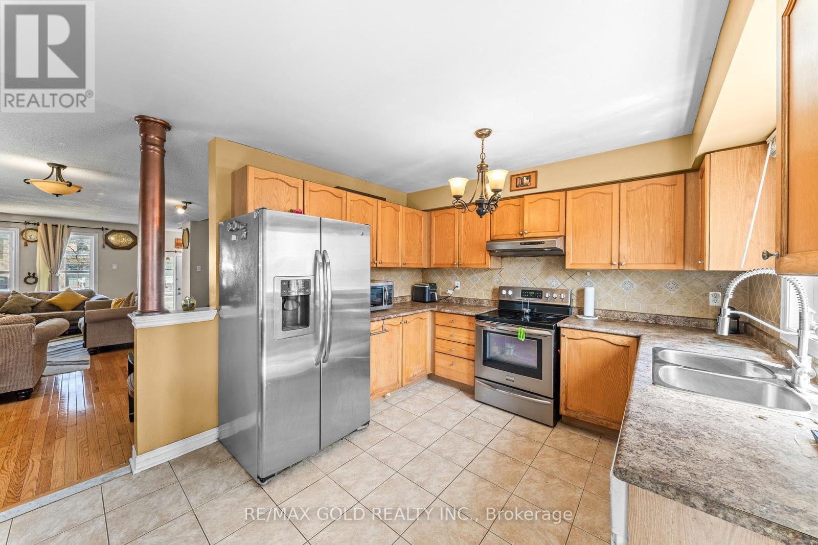 17 Calderstone Road, Brampton, Ontario  L6P 2A4 - Photo 15 - W13123064