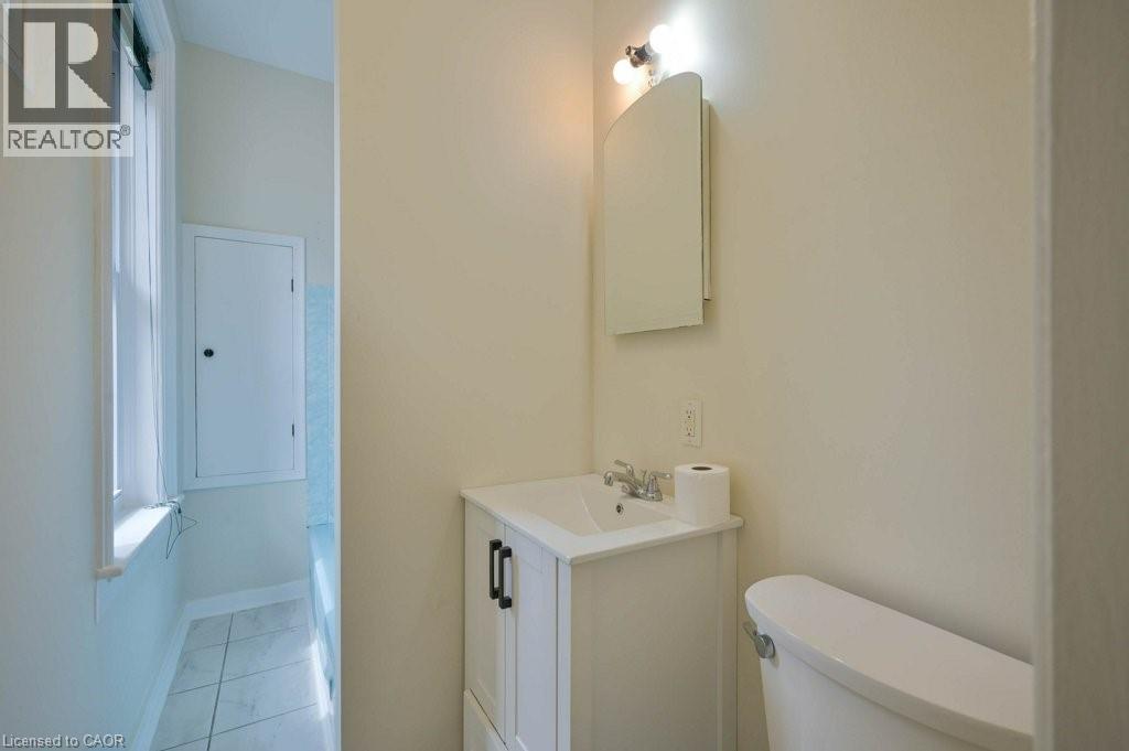 12 Clarence Place, Kitchener, Ontario  N2H 2L2 - Photo 20 - 40826789