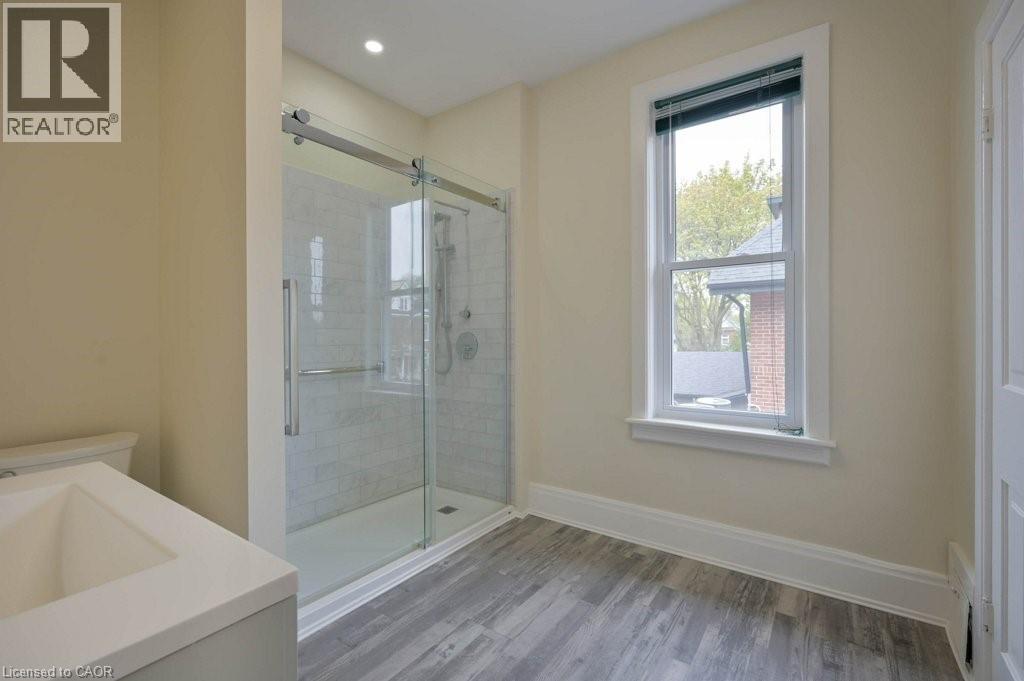 12 Clarence Place, Kitchener, Ontario  N2H 2L2 - Photo 28 - 40826789