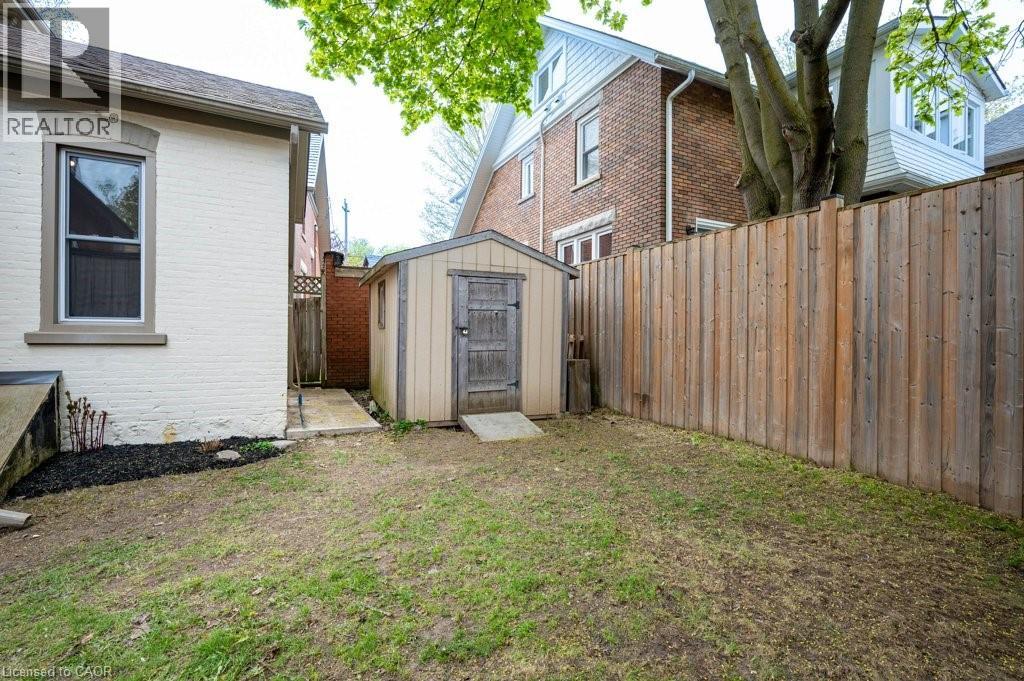 12 Clarence Place, Kitchener, Ontario  N2H 2L2 - Photo 38 - 40826789