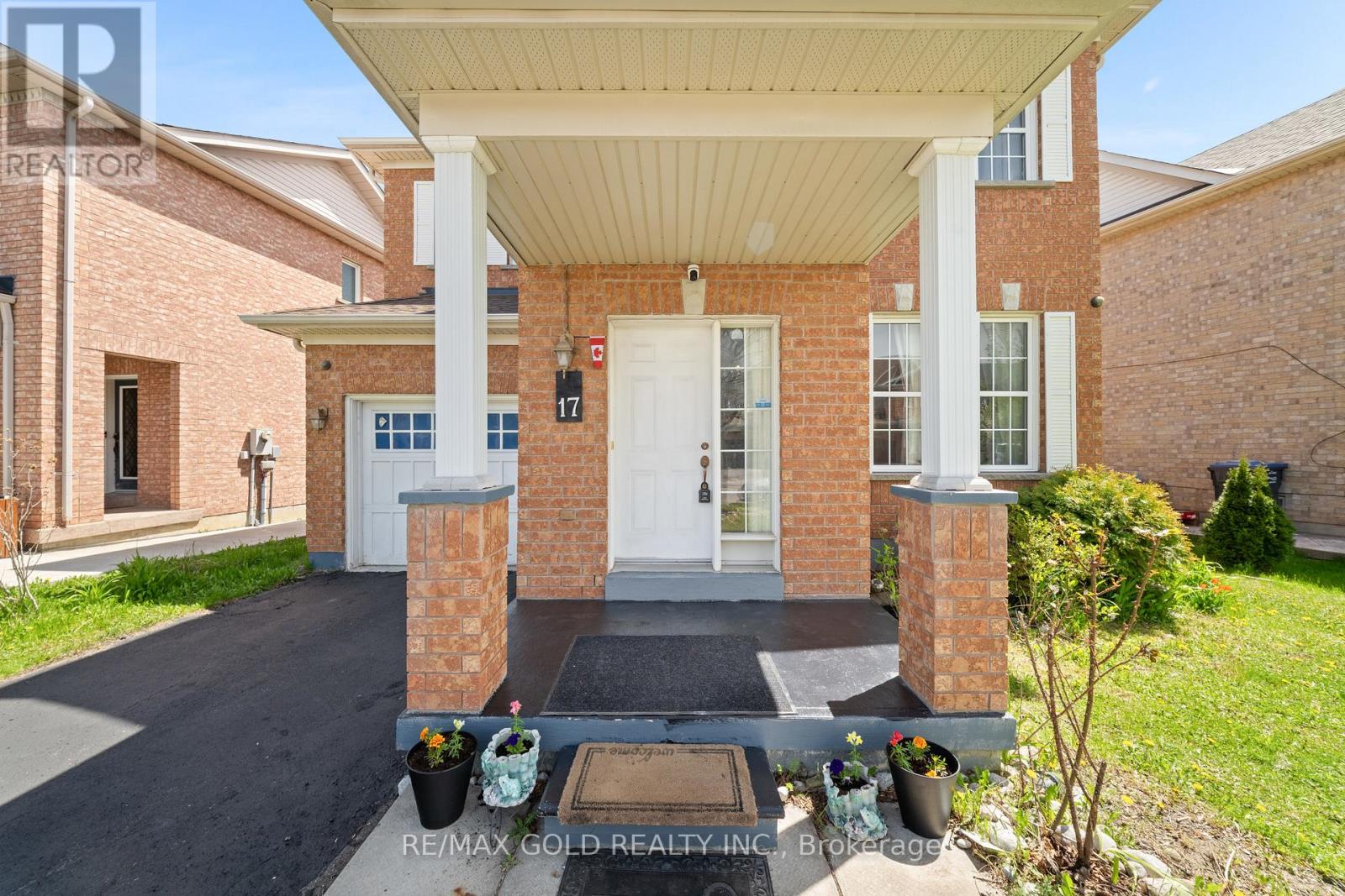 17 Calderstone Road, Brampton, Ontario  L6P 2A4 - Photo 4 - W13123064