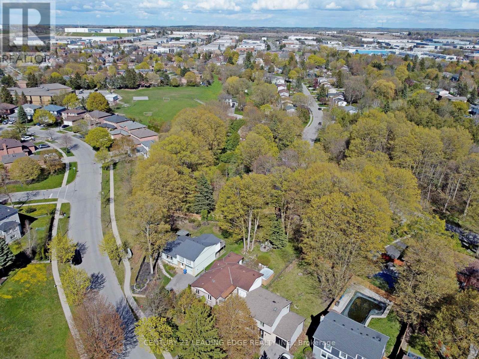 323 Waratah Avenue, Newmarket, Ontario  L3Y 5J3 - Photo 49 - N13126704