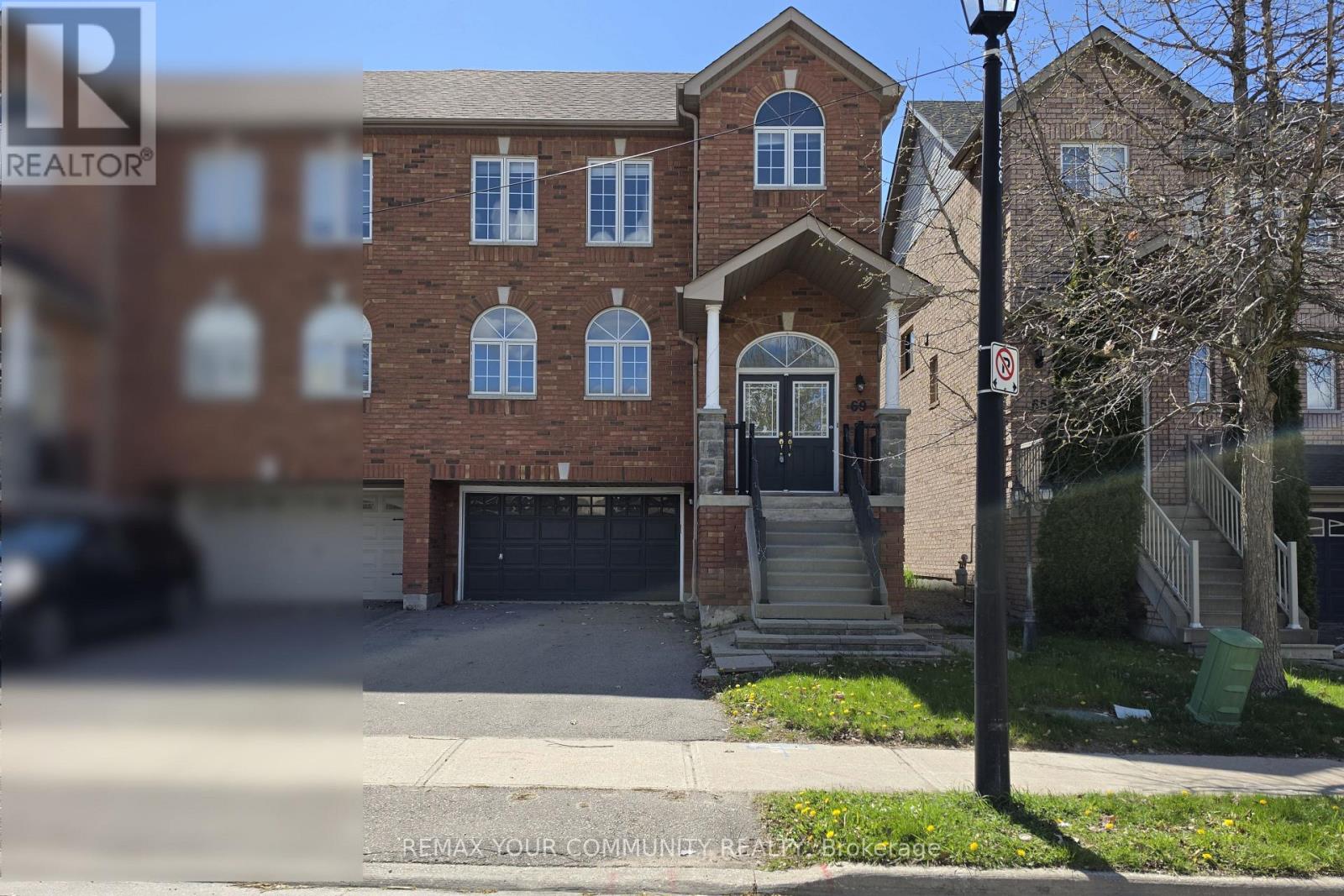 69 GAIL PARKS CRESCENT, Newmarket, Ontario