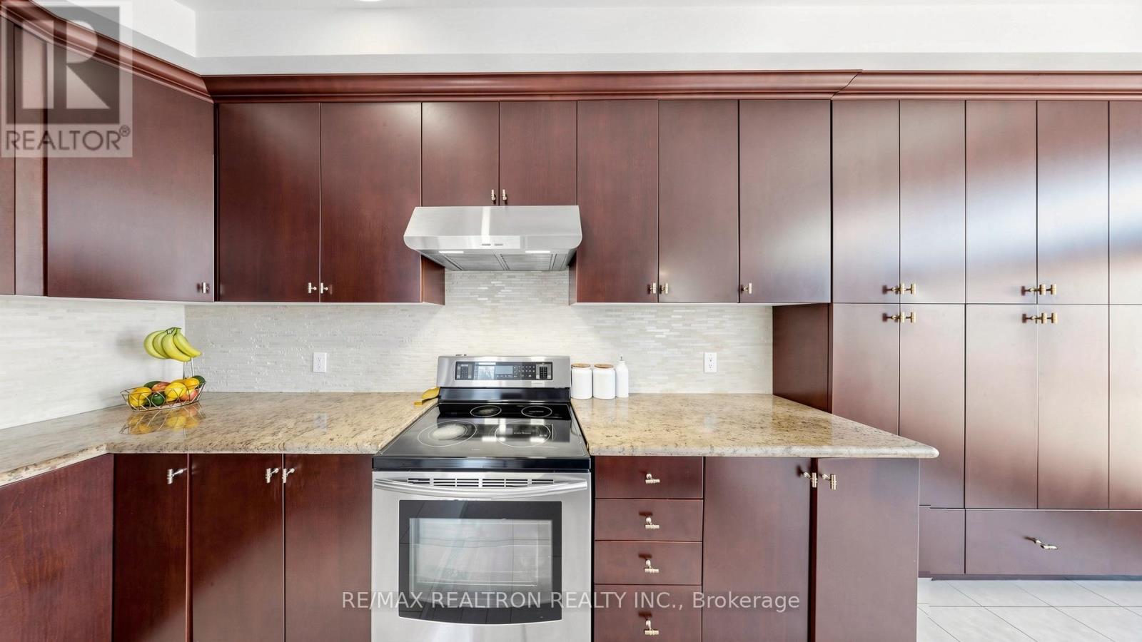 75 Gosnel Circle, Bradford West Gwillimbury, Ontario  L3Z 0G2 - Photo 10 - N13126726