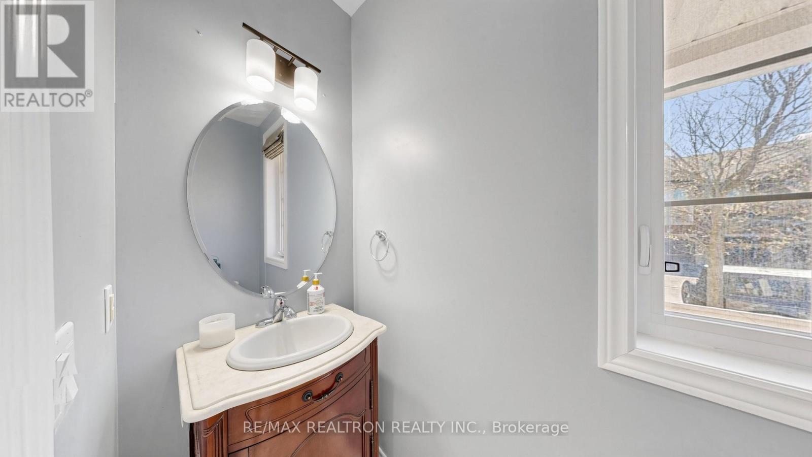 75 Gosnel Circle, Bradford West Gwillimbury, Ontario  L3Z 0G2 - Photo 14 - N13126726
