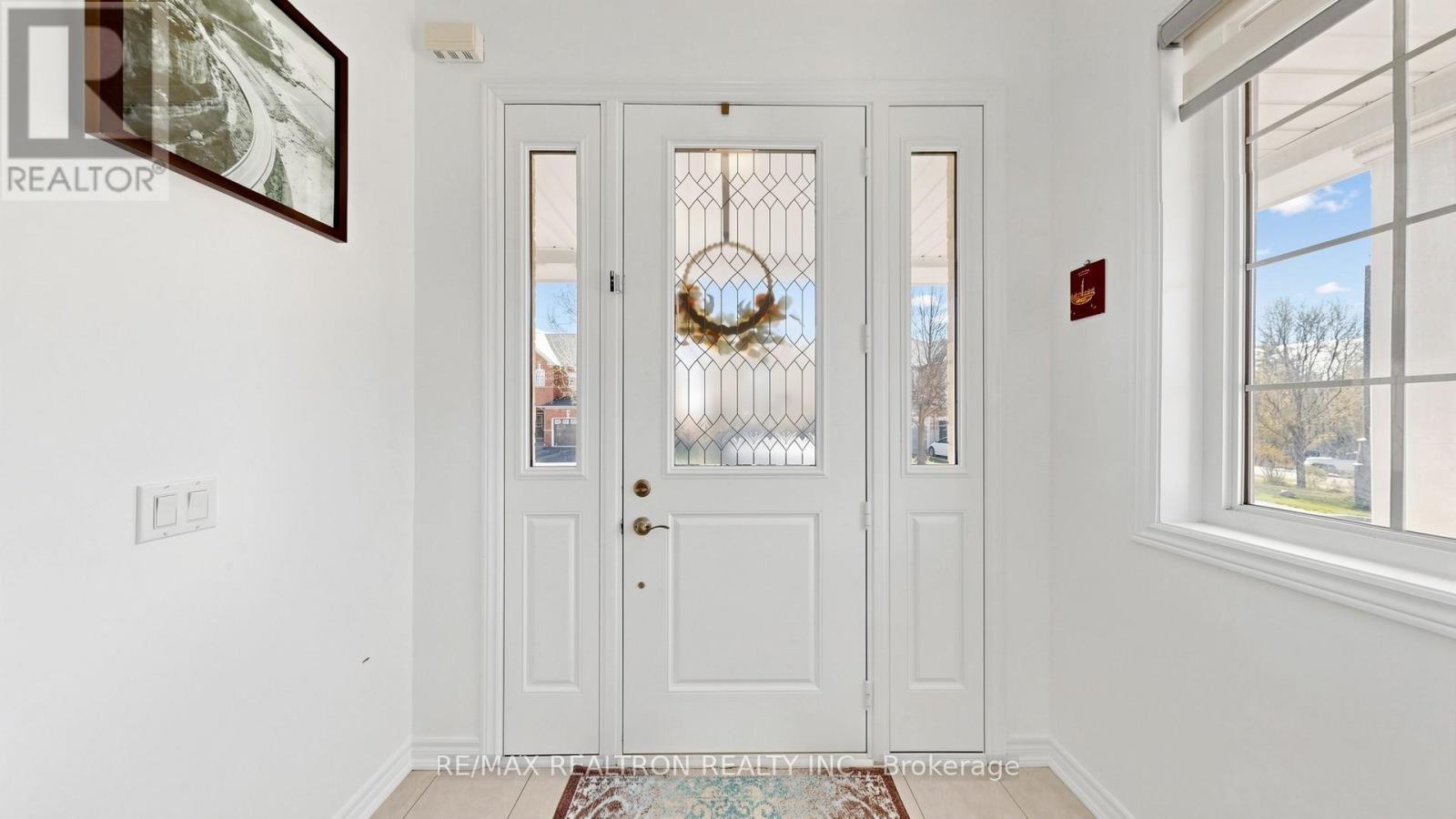 75 Gosnel Circle, Bradford West Gwillimbury, Ontario  L3Z 0G2 - Photo 5 - N13126726