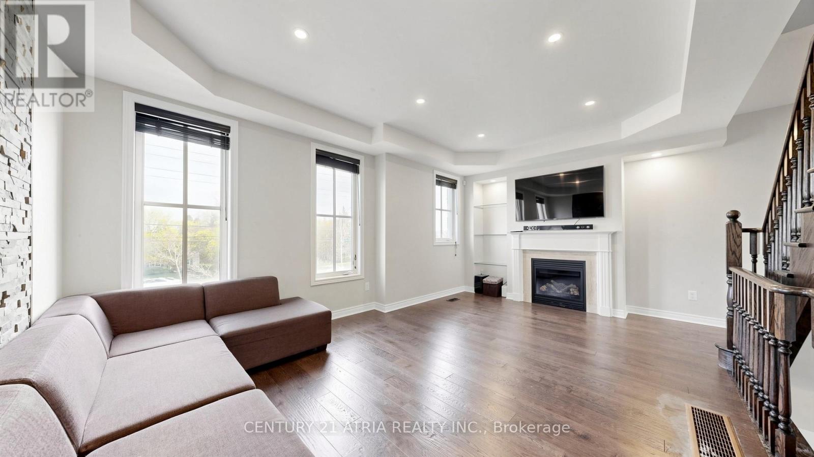 2918 Elgin Mills Road E, Markham, Ontario  L6C 0E5 - Photo 11 - N13126824