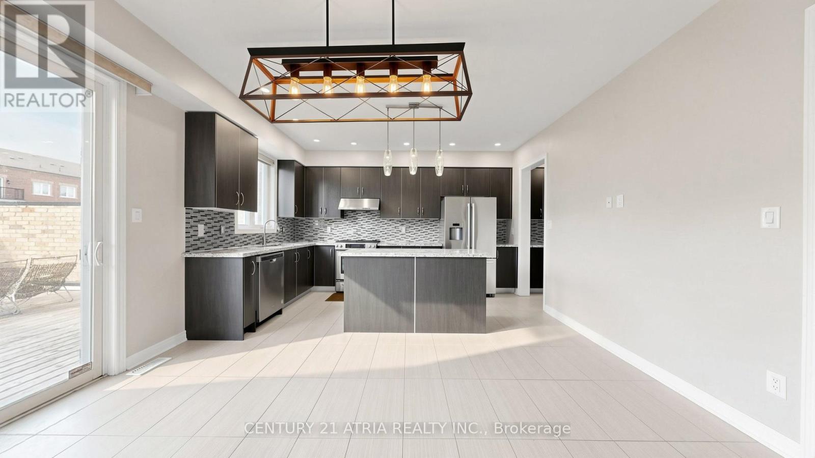 2918 Elgin Mills Road E, Markham, Ontario  L6C 0E5 - Photo 13 - N13126824