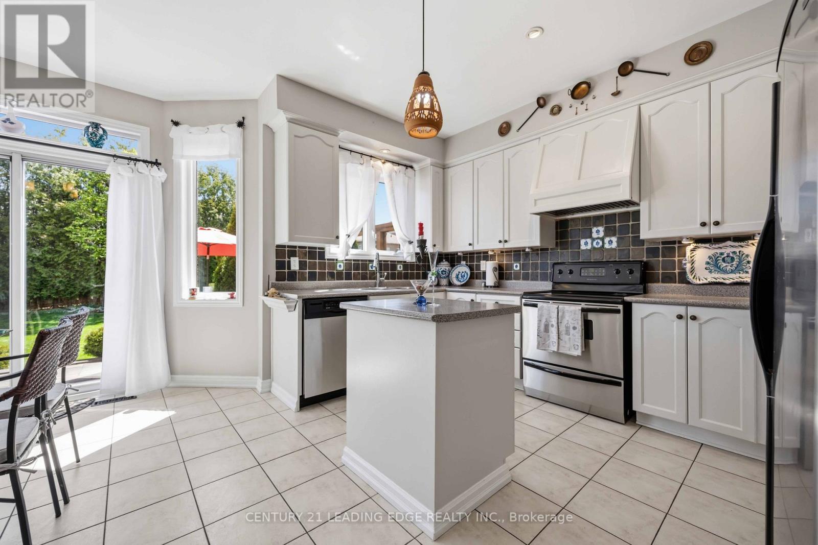 156 Landsdown Crescent, Markham, Ontario  L6E 1M5 - Photo 13 - N13127092