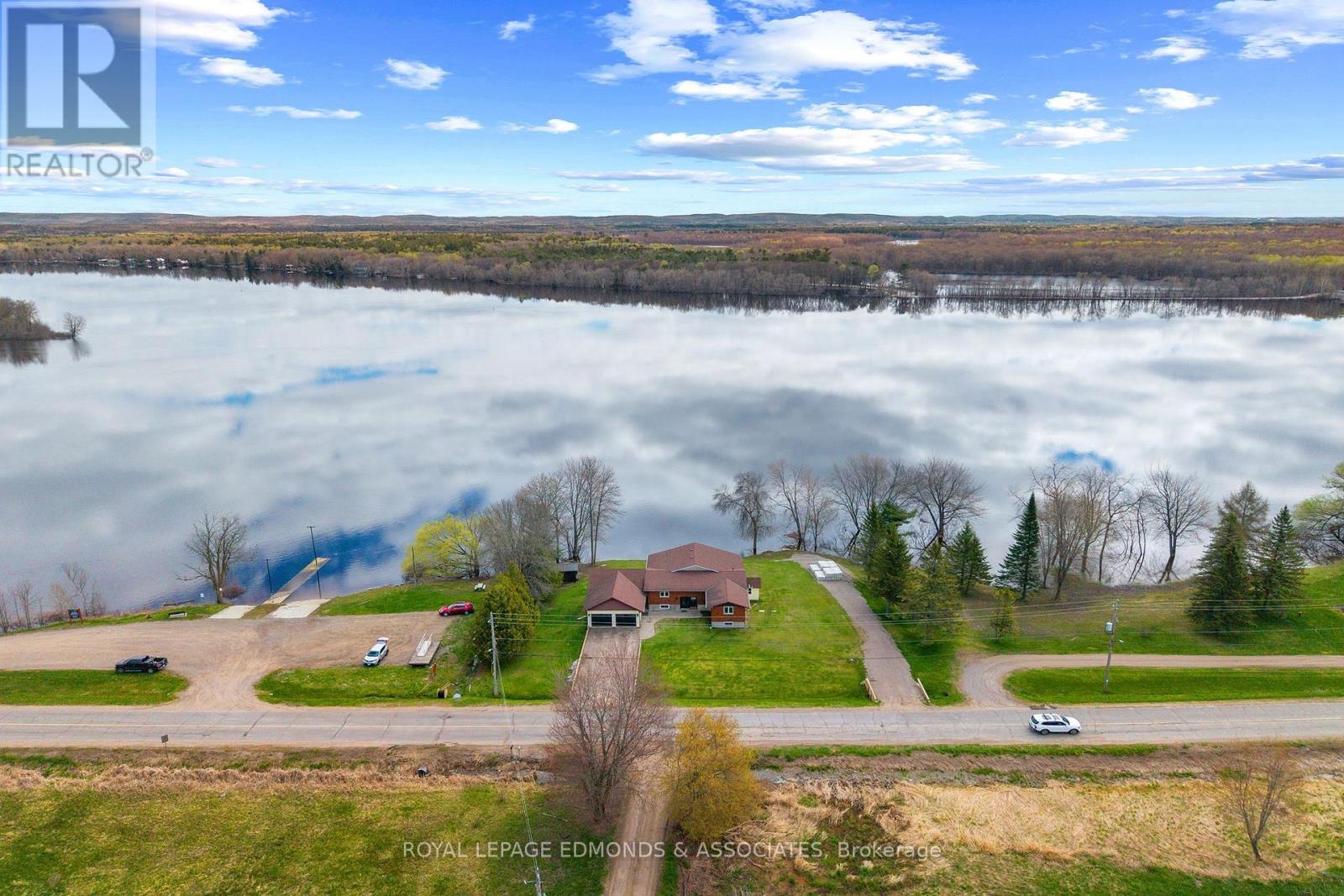 160 Lacroix Bay Road, Whitewater Region, Ontario  K0J 2L0 - Photo 1 - X13122420