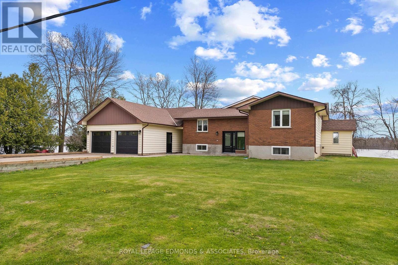 160 Lacroix Bay Road, Whitewater Region, Ontario  K0J 2L0 - Photo 3 - X13122420