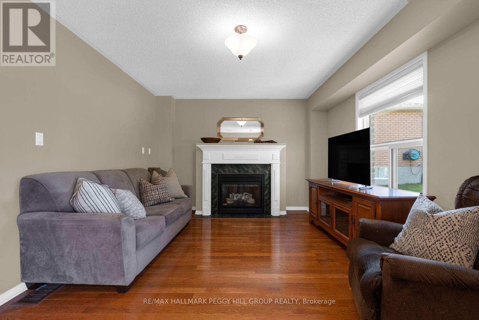 168 Wildwood Trail, Barrie (Ardagh), Ontario  L4N 9Y6 - Photo 2 - S13126656