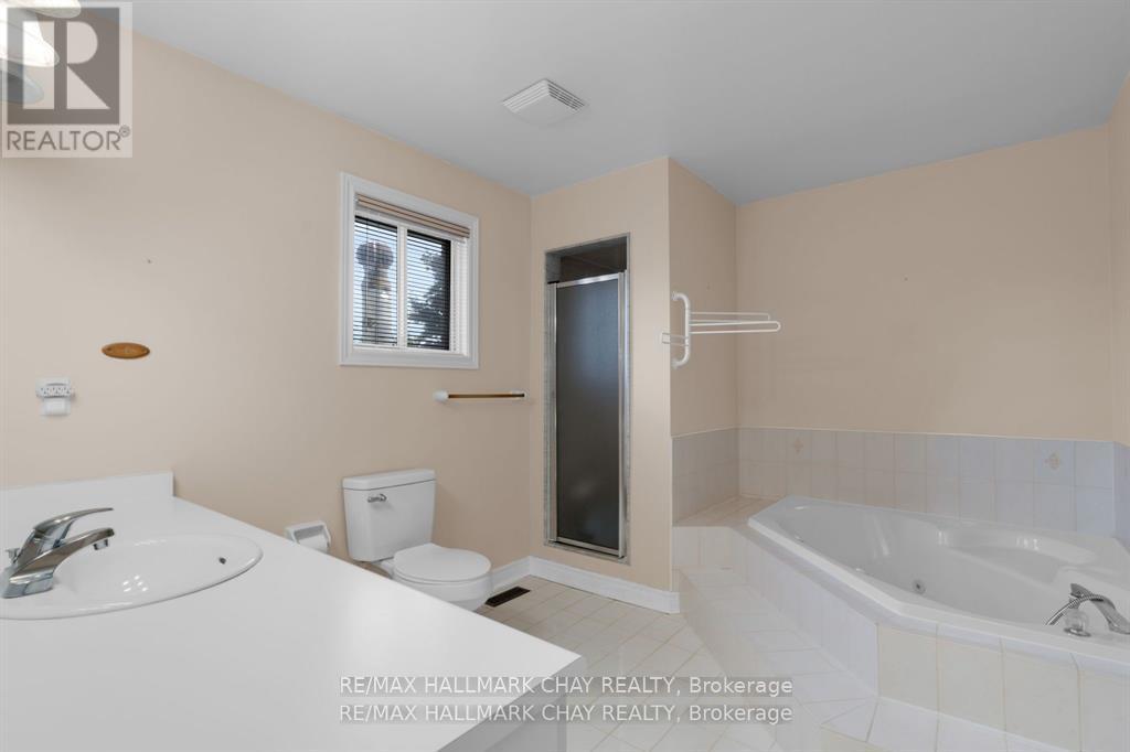 82 Bishop Drive, Barrie (Ardagh), Ontario  L4N 7P4 - Photo 22 - S13126668