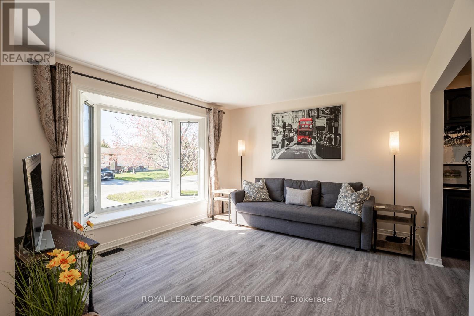 34 Champlain Crescent, Oro-Medonte (Warminster), Ontario  L0K 1E0 - Photo 11 - S13126906
