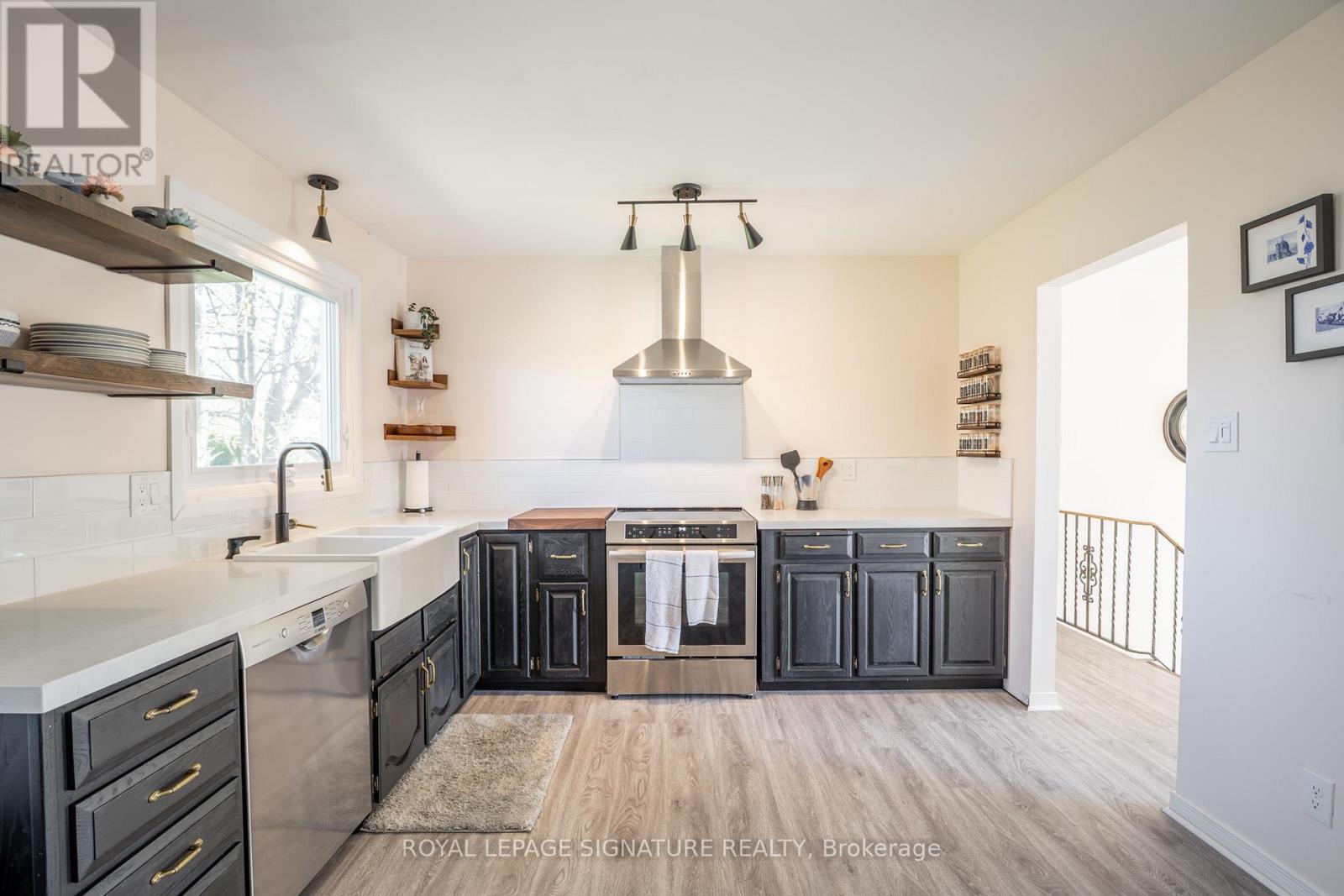 34 Champlain Crescent, Oro-Medonte (Warminster), Ontario  L0K 1E0 - Photo 7 - S13126906