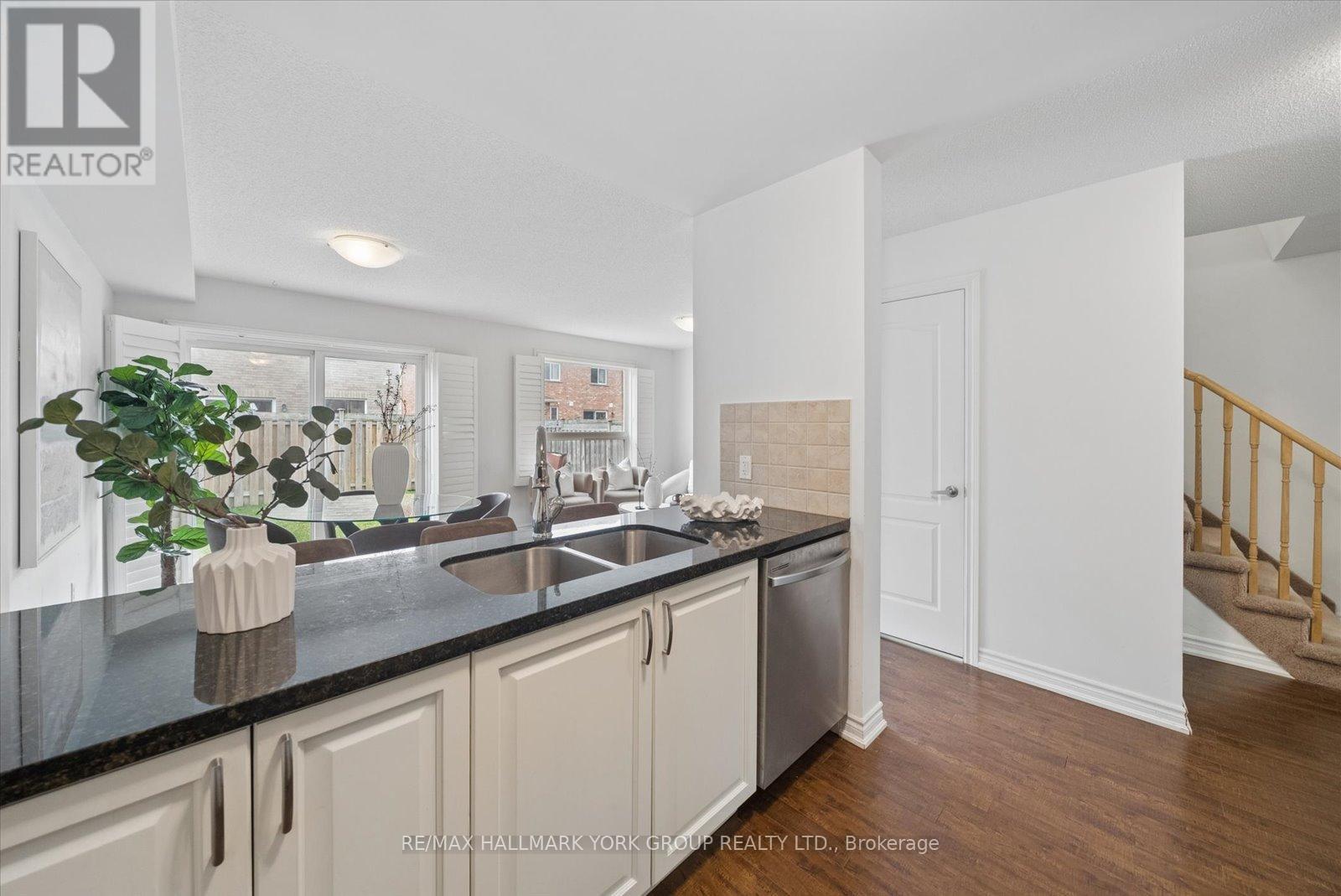 70 - 50 Southwoods Crescent, Barrie (Holly), Ontario L4N 9P8 - Photo 16 - S13126944