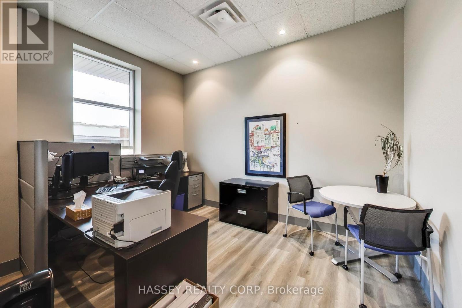 4 - 229 Mapleview Drive E, Barrie (0 East), Ontario  L4N 0W5 - Photo 5 - S13126994