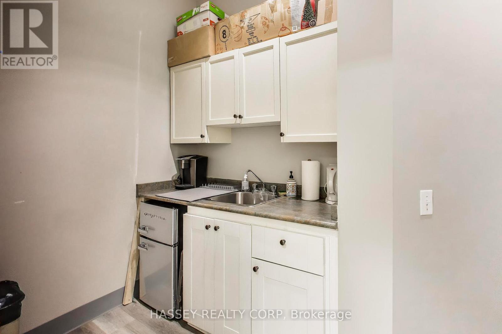 4 - 229 Mapleview Drive E, Barrie (0 East), Ontario  L4N 0W5 - Photo 7 - S13126994