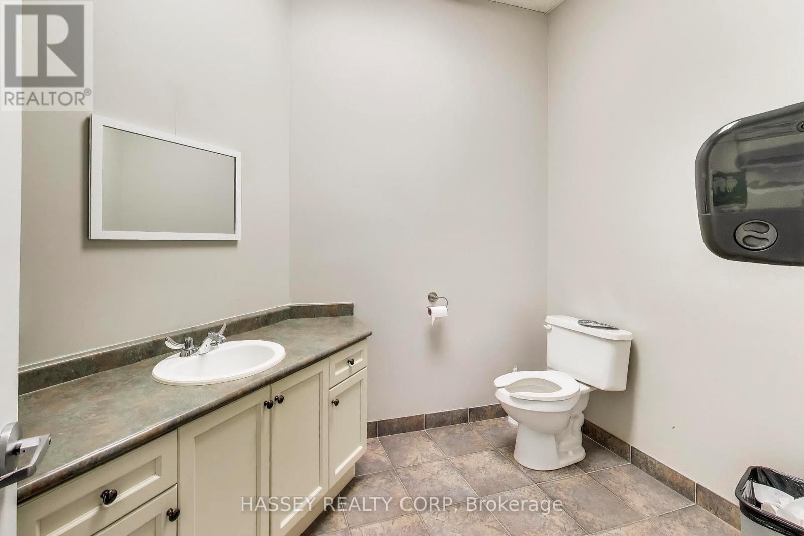 4 - 229 Mapleview Drive E, Barrie (0 East), Ontario  L4N 0W5 - Photo 8 - S13126994