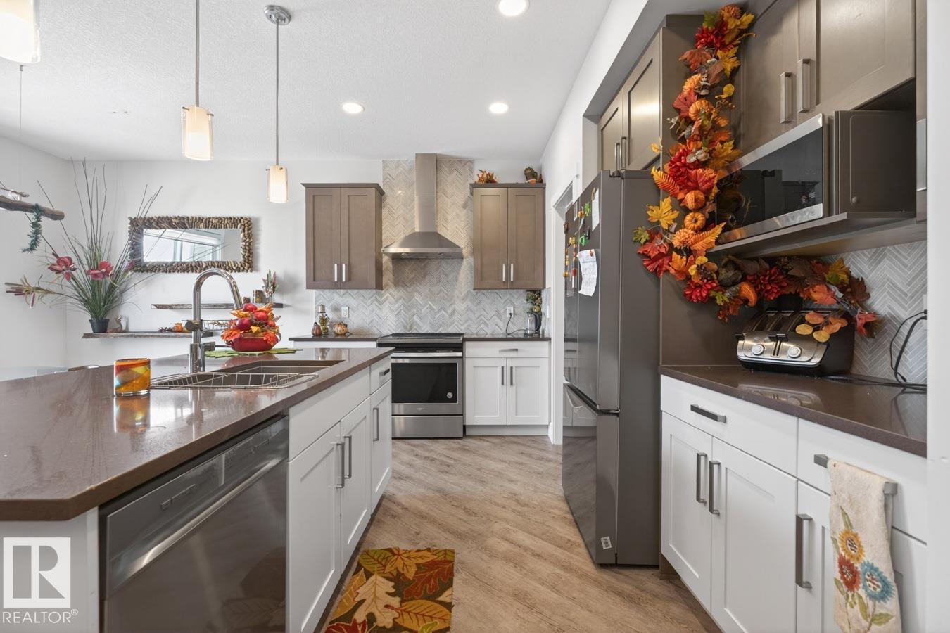 7942 Erasmus Cr Nw, Edmonton, Alberta  T6M 0S2 - Photo 8 - E4487597