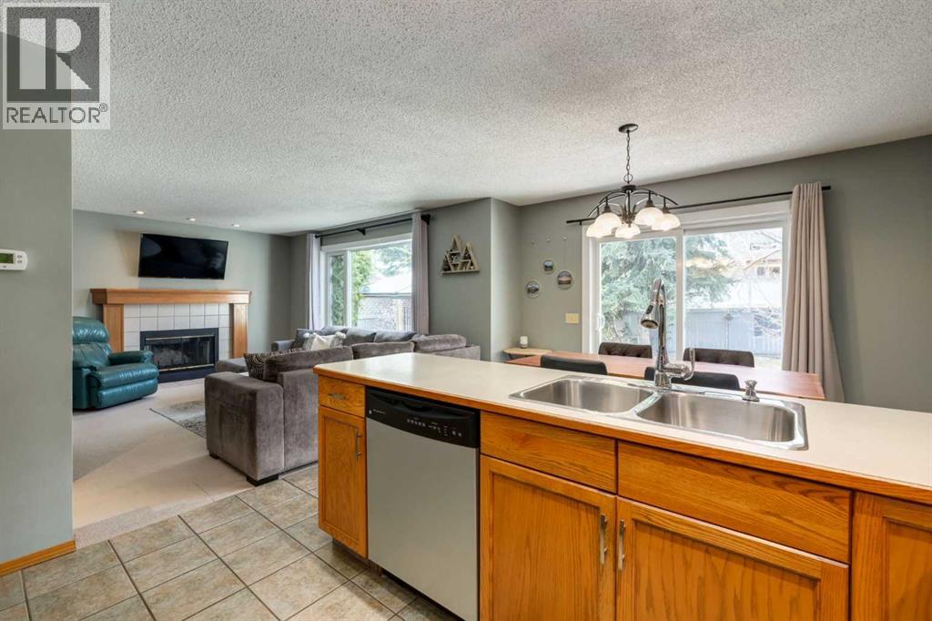 159 Macewan Drive Nw, Calgary, Alberta  T3K 3G5 - Photo 9 - A2309354