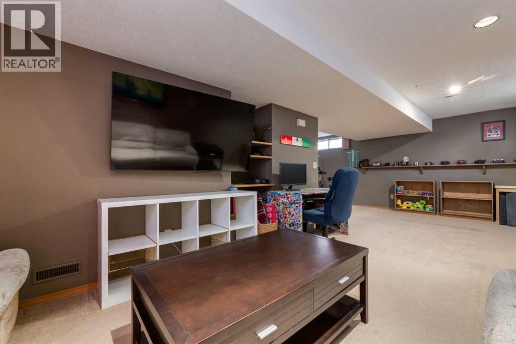 159 Macewan Drive Nw, Calgary, Alberta  T3K 3G5 - Photo 35 - A2309354