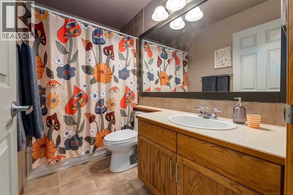 159 Macewan Drive Nw, Calgary, Alberta  T3K 3G5 - Photo 29 - A2309354